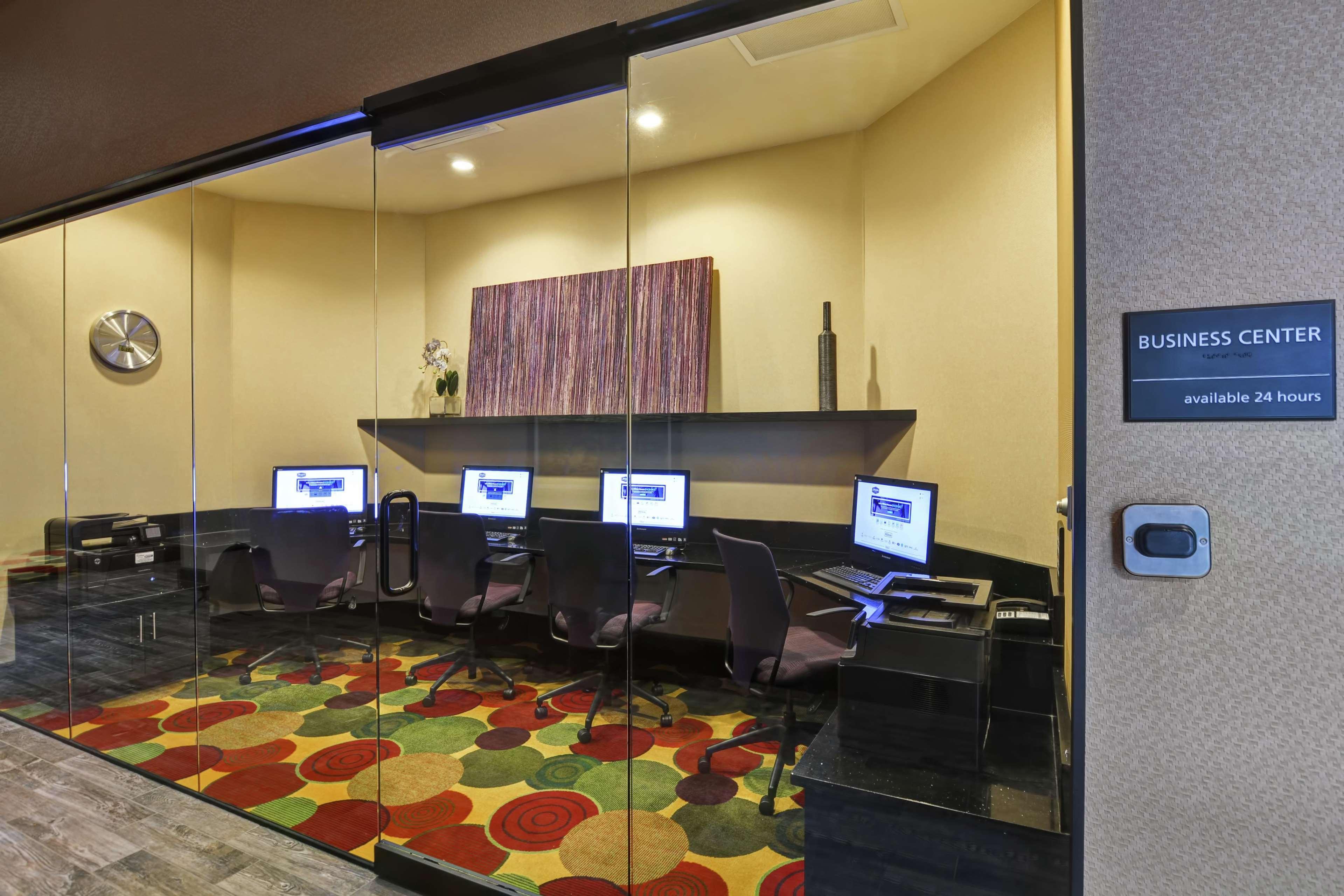 Hampton Inn & Suites Crabtree Raleigh Luaran gambar
